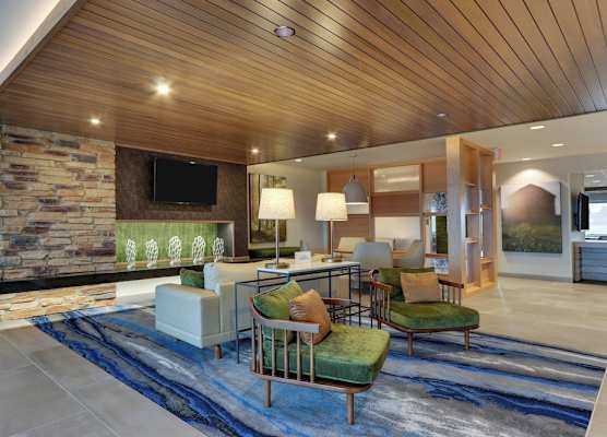 Fairfield Inn & Suites by Marriott Warsaw 1