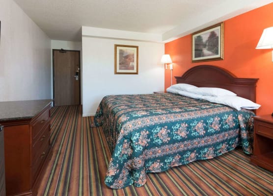 Knights Inn Ferguson MO 1