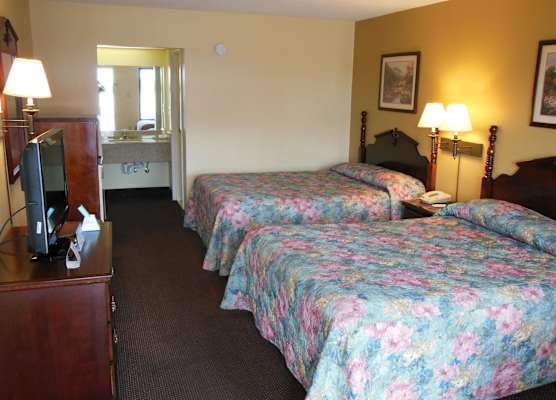Clarksville Inn 1
