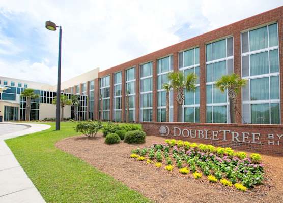 DoubleTree Hotel & Suites Charleston Airport 1