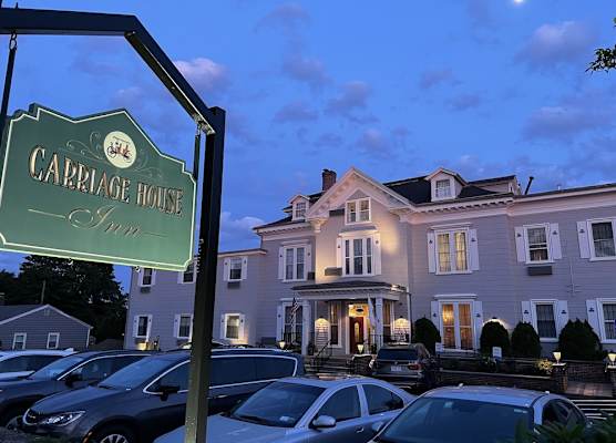 The Carriage House Inn Newport 1