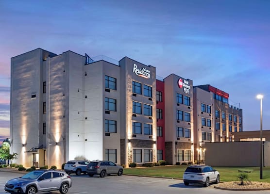 Best Western Plus Executive Residency Rigby's Water World Hotel 1