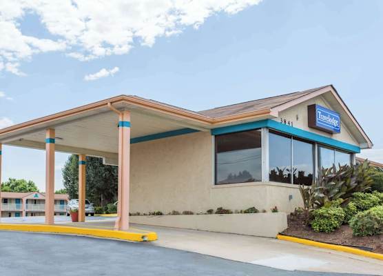 Travelodge by Wyndham Ridgeway Martinsville Area 1