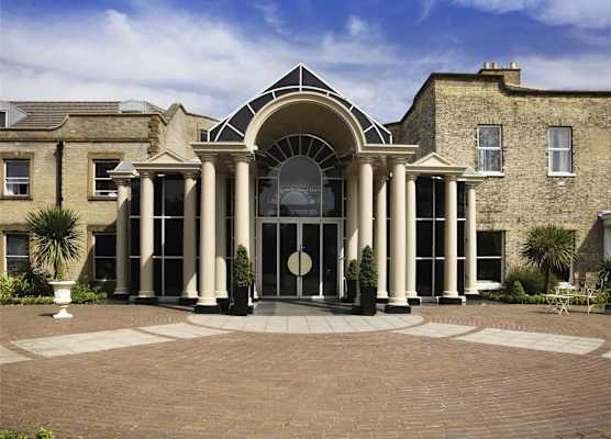 Mercure York Fairfield Manor Hotel 1