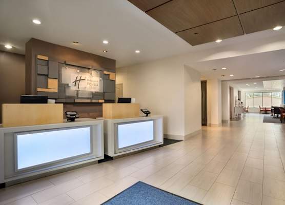 Holiday Inn Express & Suites DALLAS NE - ALLEN by IHG 1