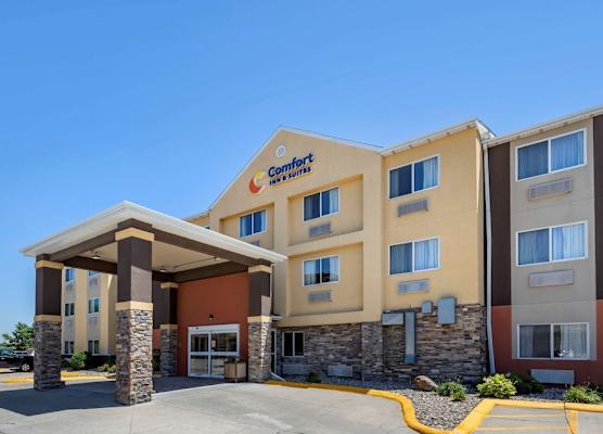 Comfort Inn & Suites Waterloo - Cedar Falls 1