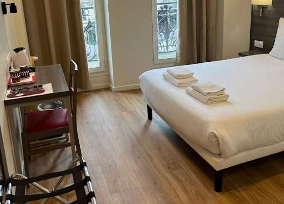 Hipotel Paris Voltaire Bastille 1