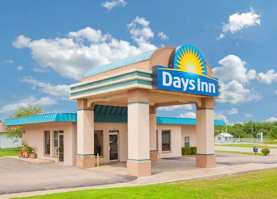 Days Inn by Wyndham Okemah 1