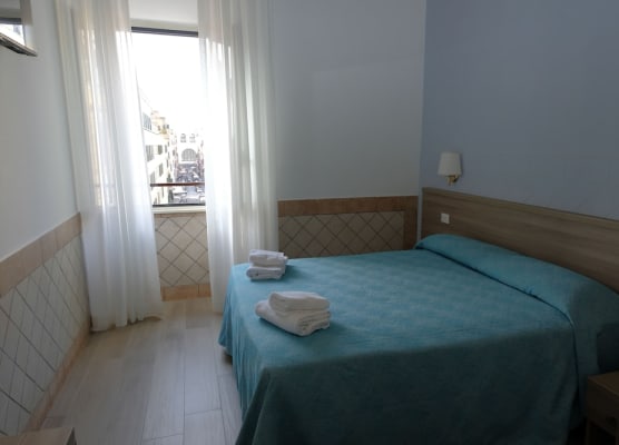 Square Inn 1