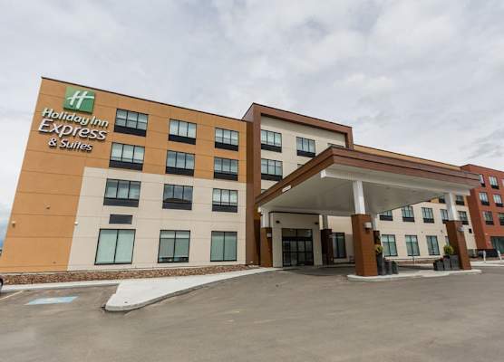 Holiday Inn Express & Suites EDMONTON N - ST. ALBERT by IHG 1