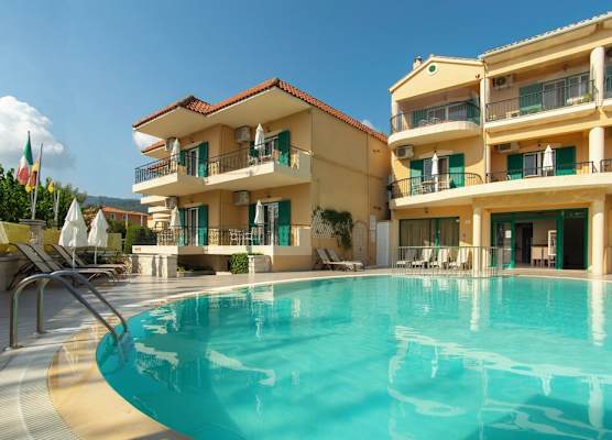 Konstantinos Hotel & Apartments 2 1