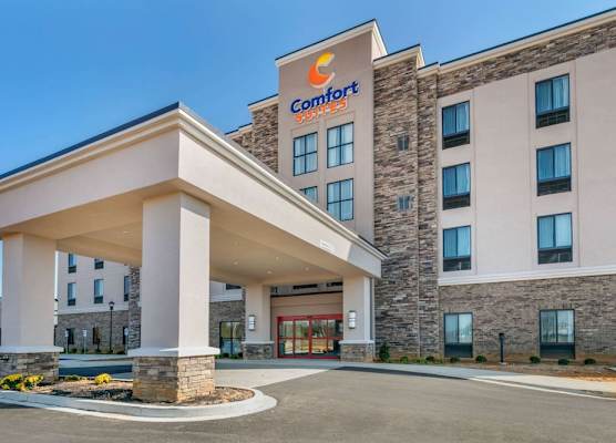 Comfort Suites North Tupelo 1