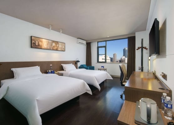 Microtel by Wyndham Kunming City Center 1