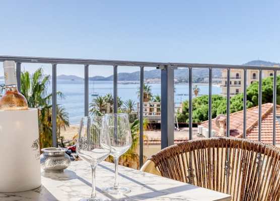 Anglade Hotel 1