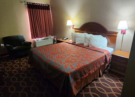American Inn Evansville East 1