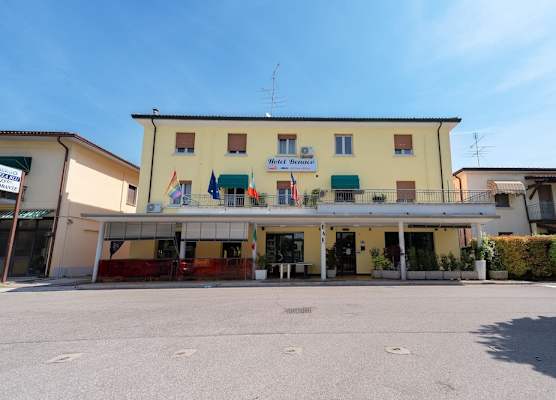 MH Hotel Benaco 1