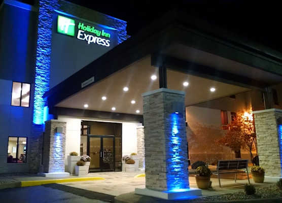 Holiday Inn Express CLOVERDALE (GREENCASTLE) by IHG 1