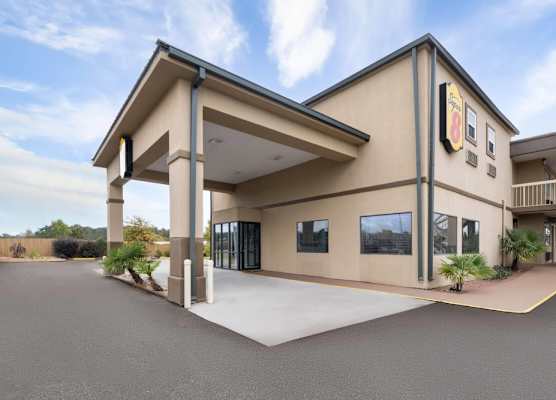 Super 8 by Wyndham Macon West 1