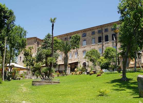 Hotel Il Cavalier D'Arpino 1