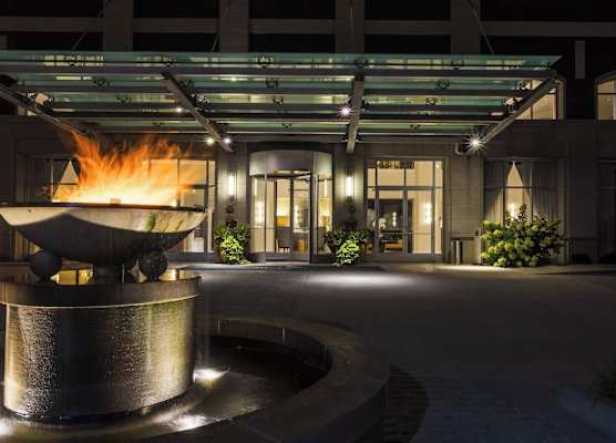 Hotel Blackhawk, Autograph Collection 1