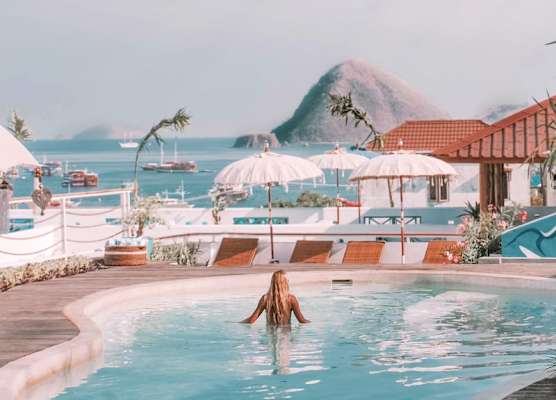 Seaesta Komodo Hotel & Hostel 1