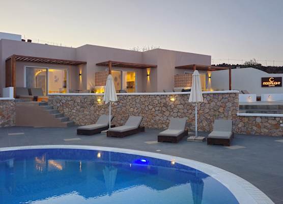 Moonlight Apartments & Suites 1