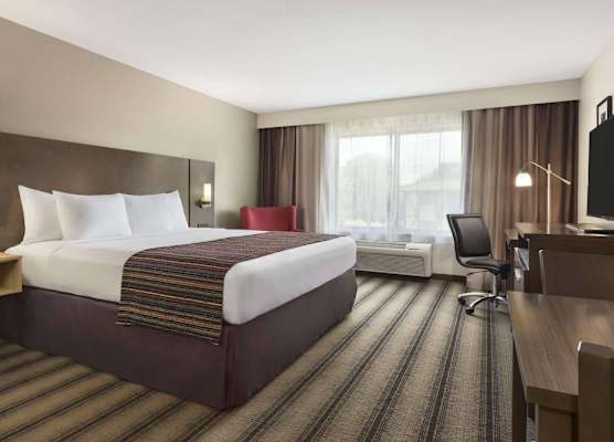 Country Inn & Suites by Radisson, Springfield Southeast 1