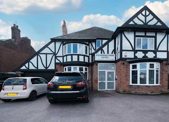 OYO The Pickering Park Hotel 1