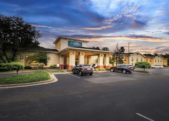 Clarion Inn & Suites Indianapolis Northwest 1