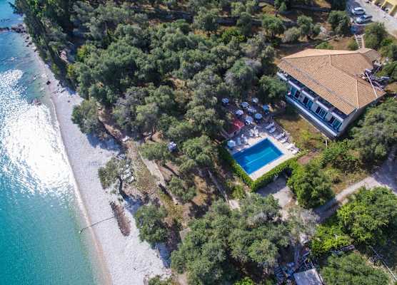 Amfitriti Hotel & Studios 1