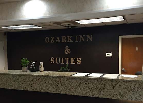 Days Inn by Wyndham Ozark 1