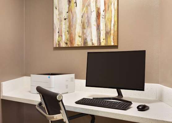 Hawthorn Extended Stay by Wyndham Saint Robert 1