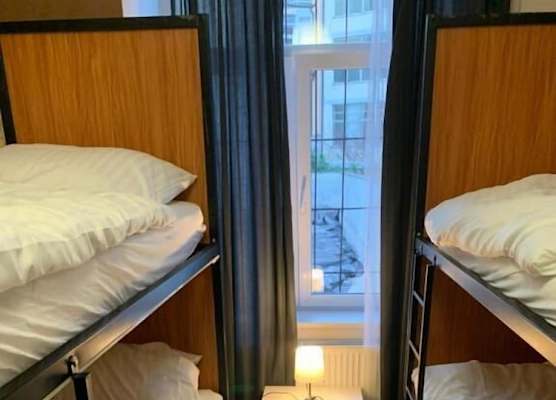 Helen Hostel u Náměstí Míru 1