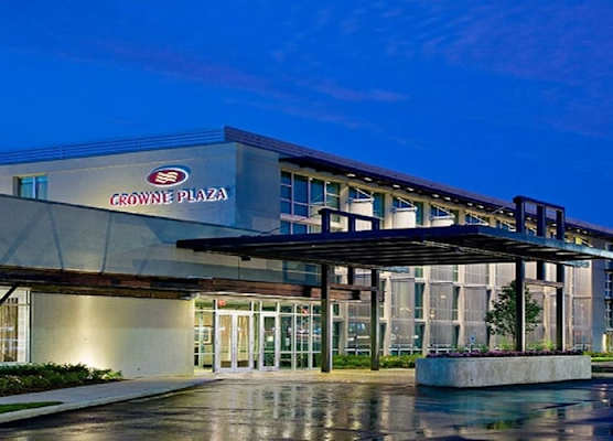 Crowne Plaza LOMBARD DOWNERS GROVE by IHG 1