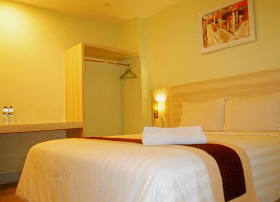 Sky Hotel Jogja 1