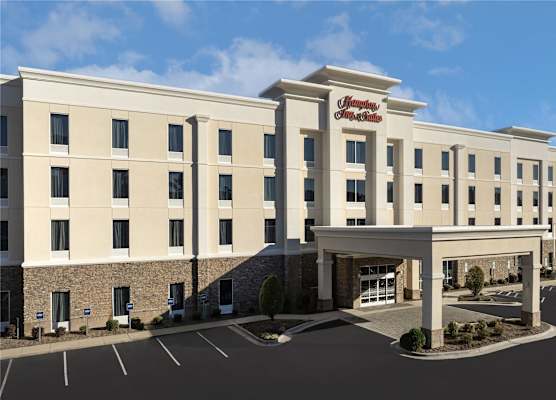 Hampton Inn and Suites Fayetteville, NC 1
