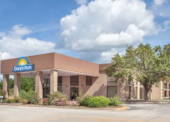 Days Inn by Wyndham Clinton - Laurens I-26 1