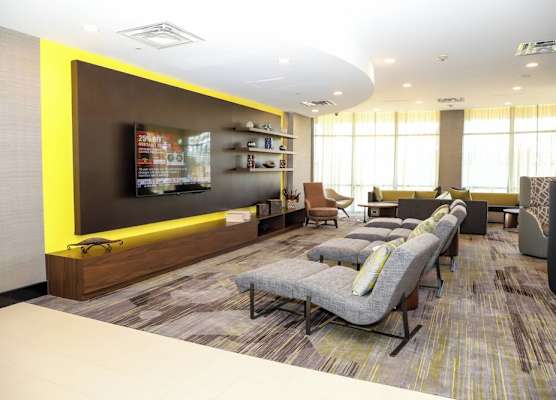 Courtyard by Marriott Toronto Brampton 1
