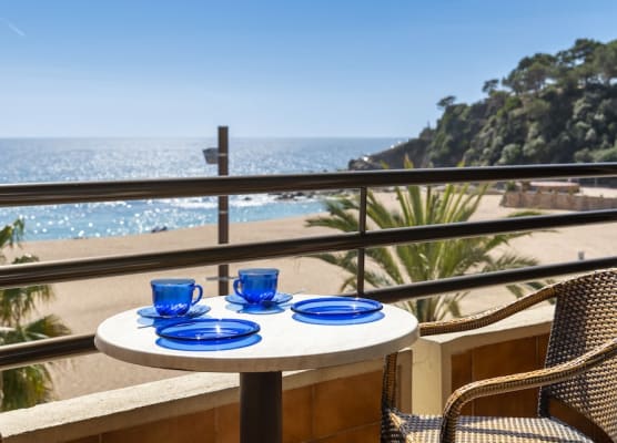 Almirall Apartaments 1