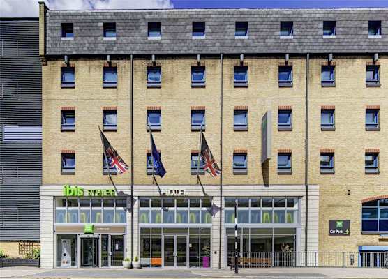 Ibis Styles London Excel 1