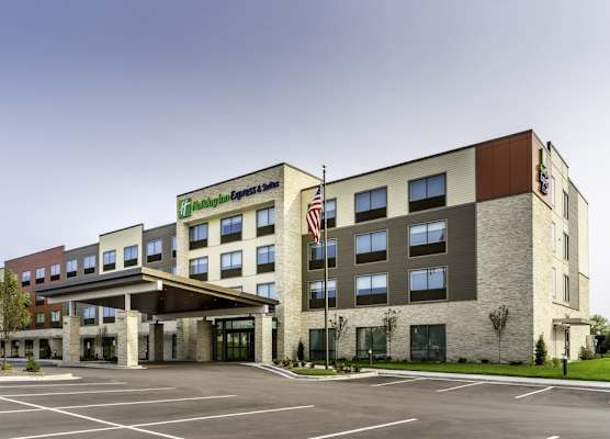 Holiday Inn Express Milwaukee West Allis by IHG 1