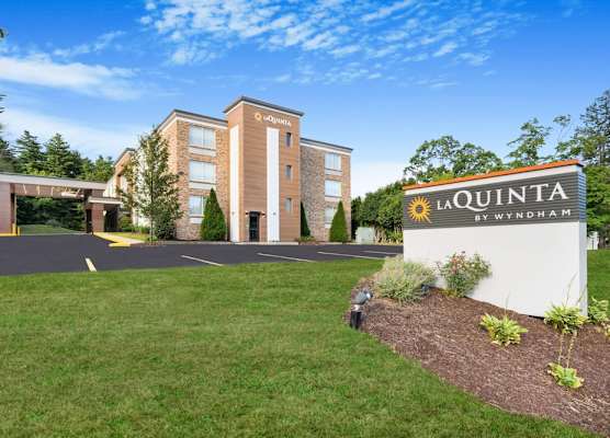 La Quinta by Wyndham Sturbridge 1