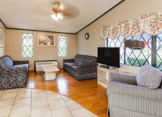 Knights Inn Farmington Hill 1