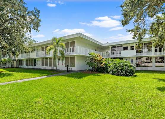 Baymont by Wyndham Orlando Lake Buena Vista South 1