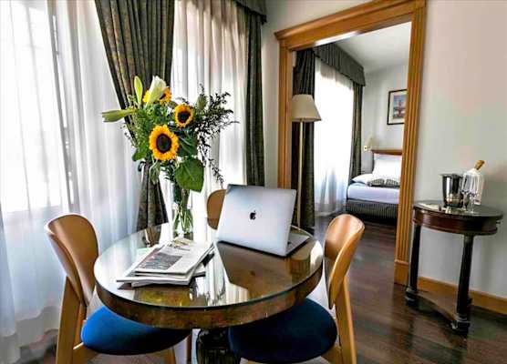 Hotel Diplomatic 1