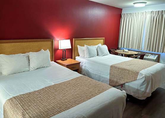 Econo Lodge Edmonds North Seattle 1