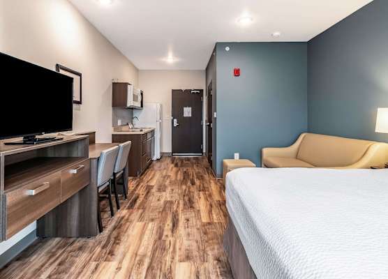 WoodSpring Suites Indianapolis Zionsville 1