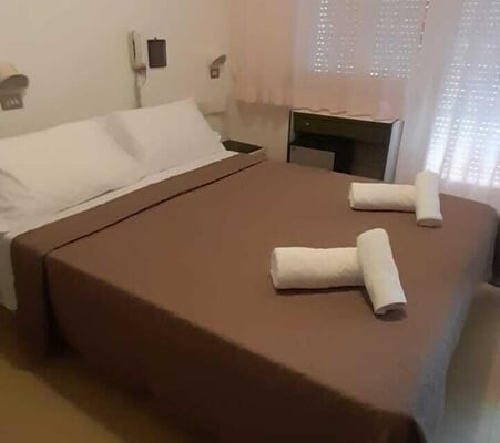 HOTEL PLAZA 1