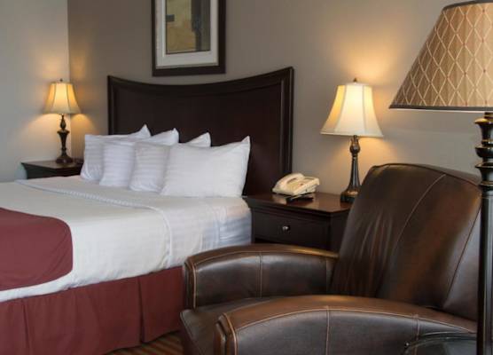 Days Inn by Wyndham Pittsburg KS 1