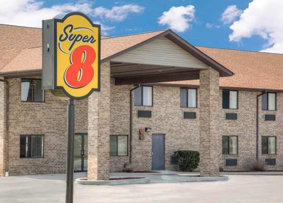 Super 8 by Wyndham Gas City Marion Area 1